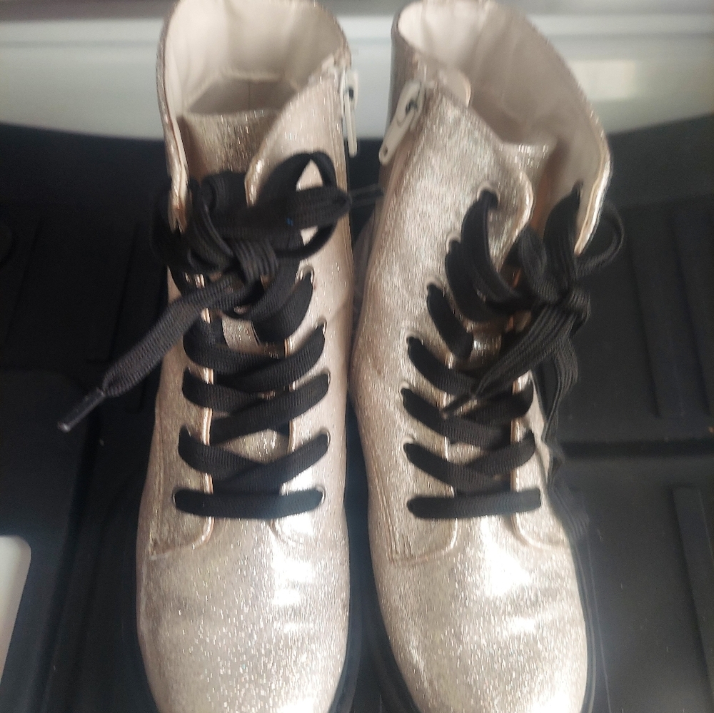 Kids Glittery Gold Boots